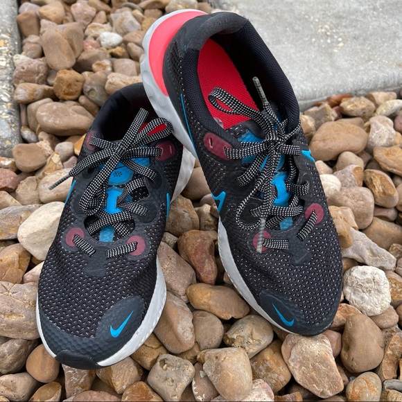 Nike Other - RENEW RUN (GS) Youth size 4 Y